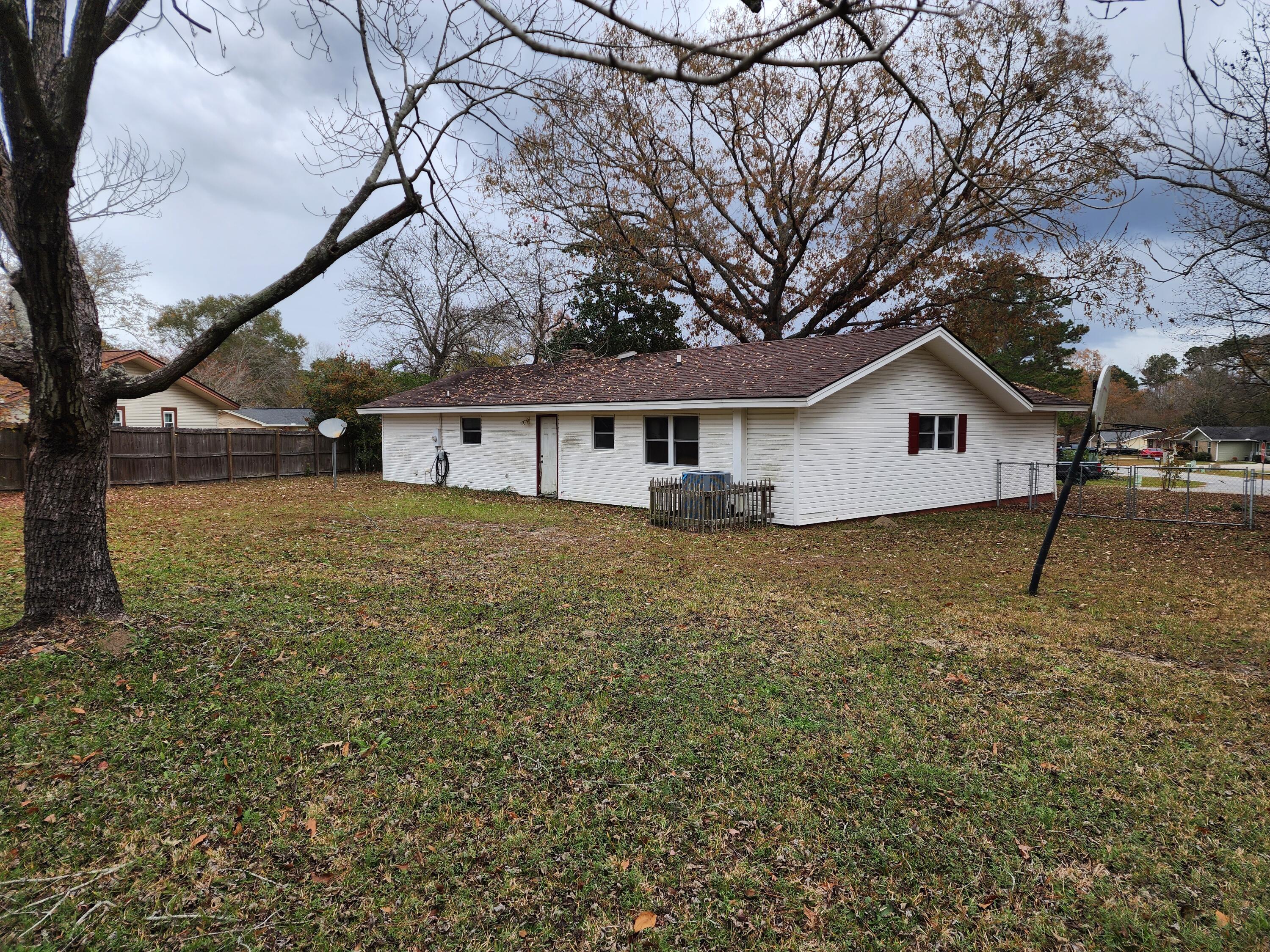 135 State Rd S-8-922 Moncks Corner, SC 29461 - Photo 4 of 5 135 Tall Spruce