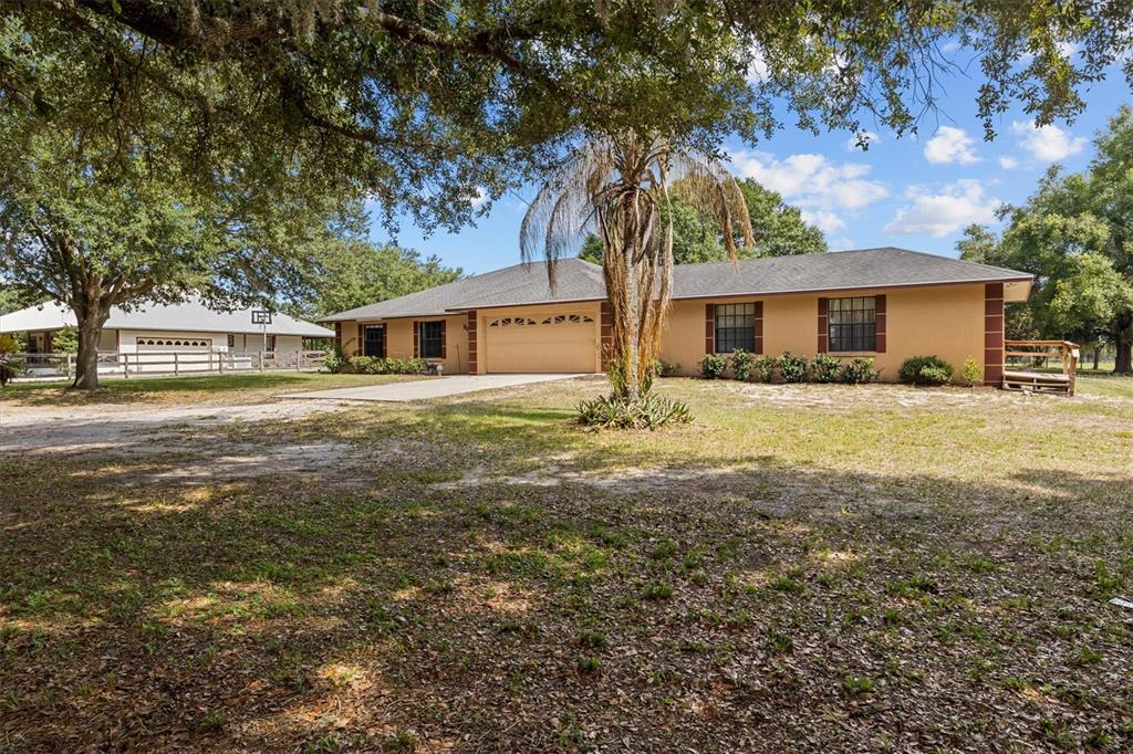 8675 Tom Costine Road Lakeland, FL 33809 - Photo 4 of 37