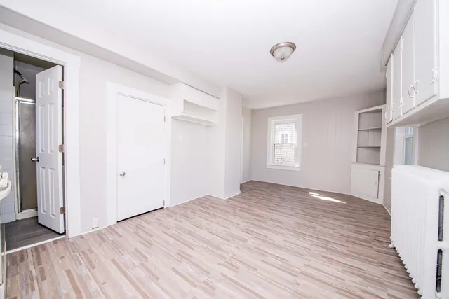 $2,600 | 1 Warwick Street, New Bedford, MA 02740