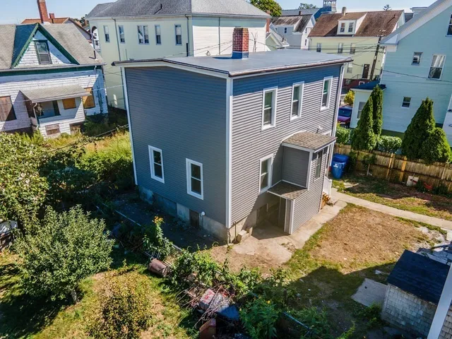 $2,600 | 1 Warwick Street, New Bedford, MA 02740