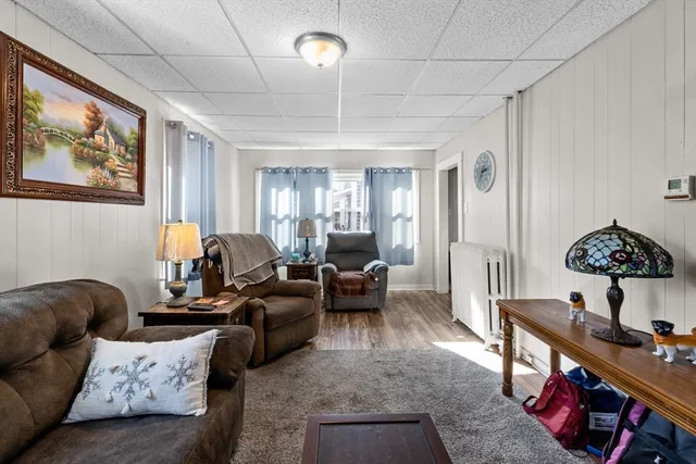 $2,600 | 1 Warwick Street, New Bedford, MA 02740