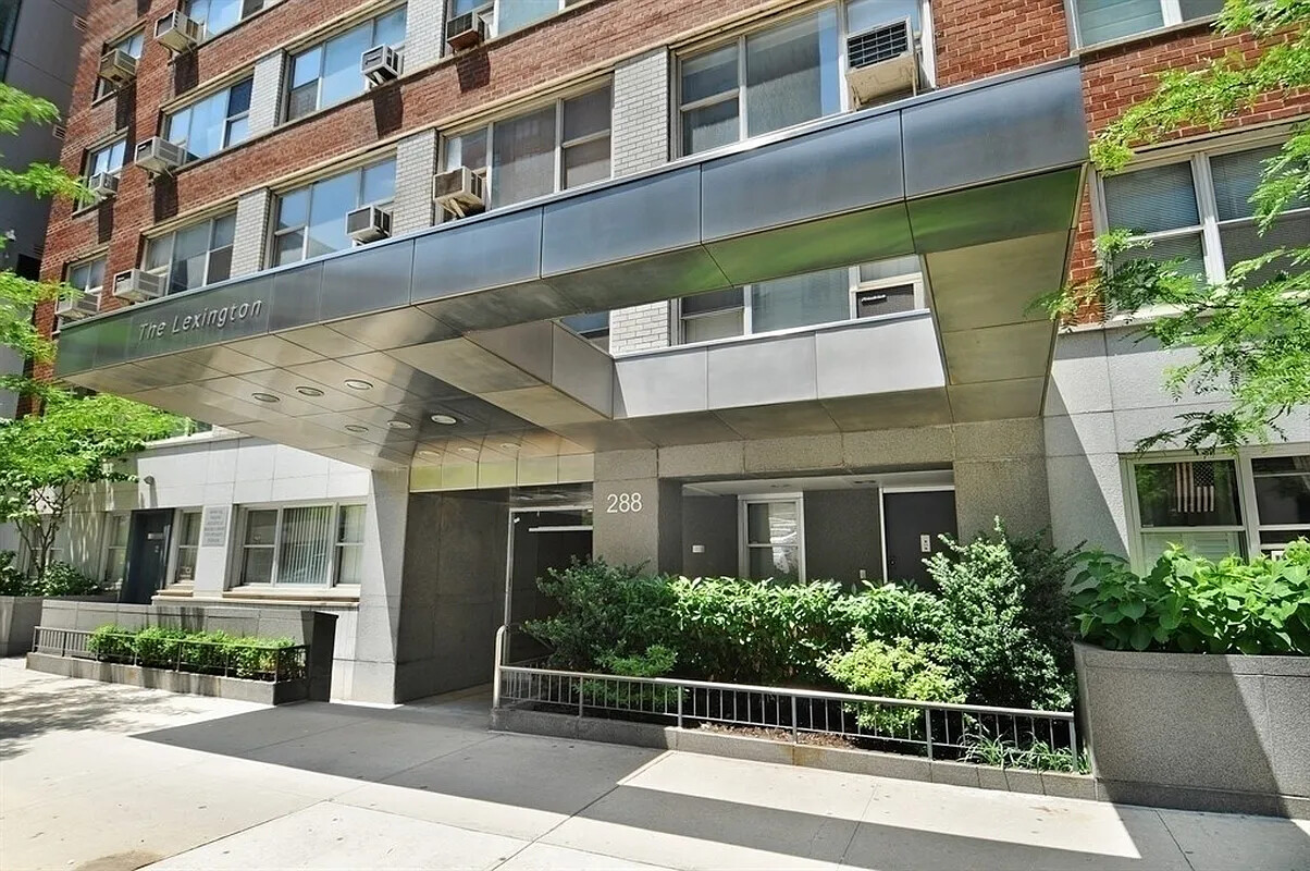 288 Lexington Avenue, Unit 3B Manhattan, NY 10016 - Photo 9 of 10 front view of a building