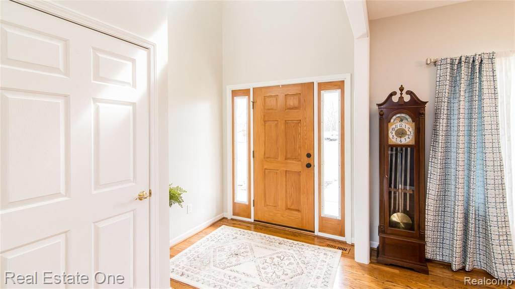 2610 Clivedon Road Howell, MI 48843 - Photo 12 of 43