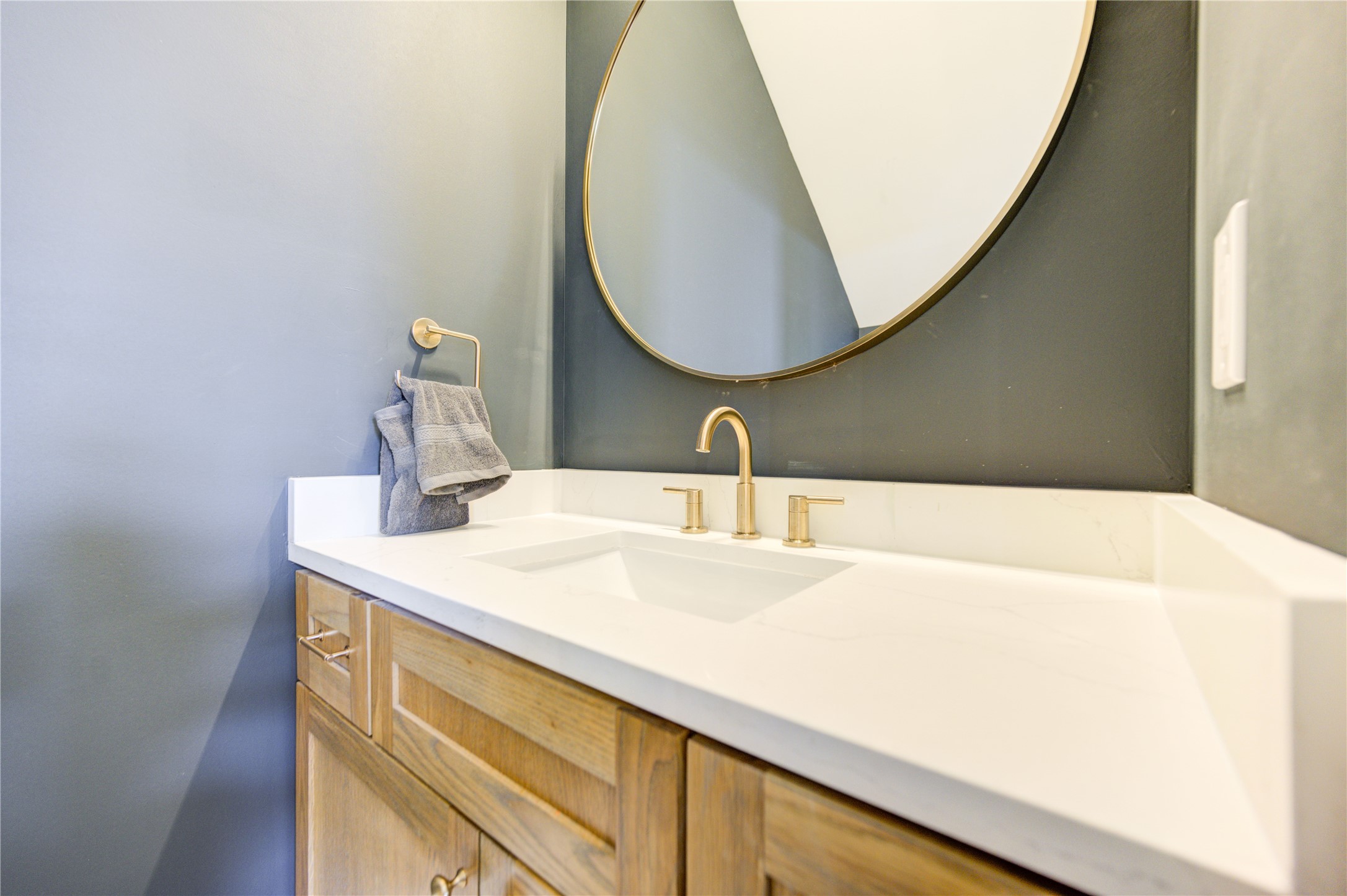 18 Sidney Street, Unit A Houston, TX 77003 - Photo 15 of 30 a bathroom with a sink and a mirror