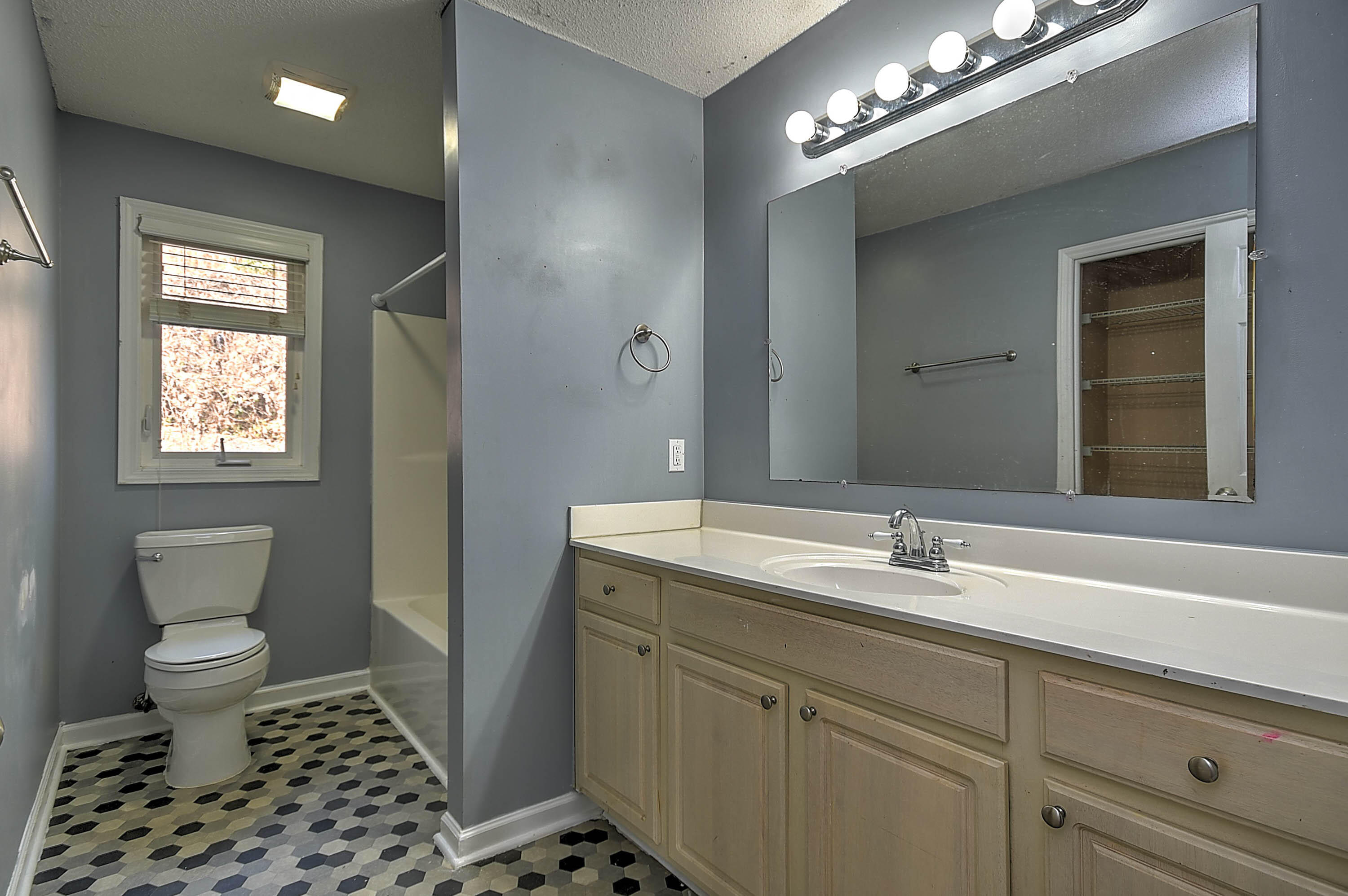 348 Rosedale Lane Bristol, TN 37620 - Photo 17 of 22 Rosedale-25