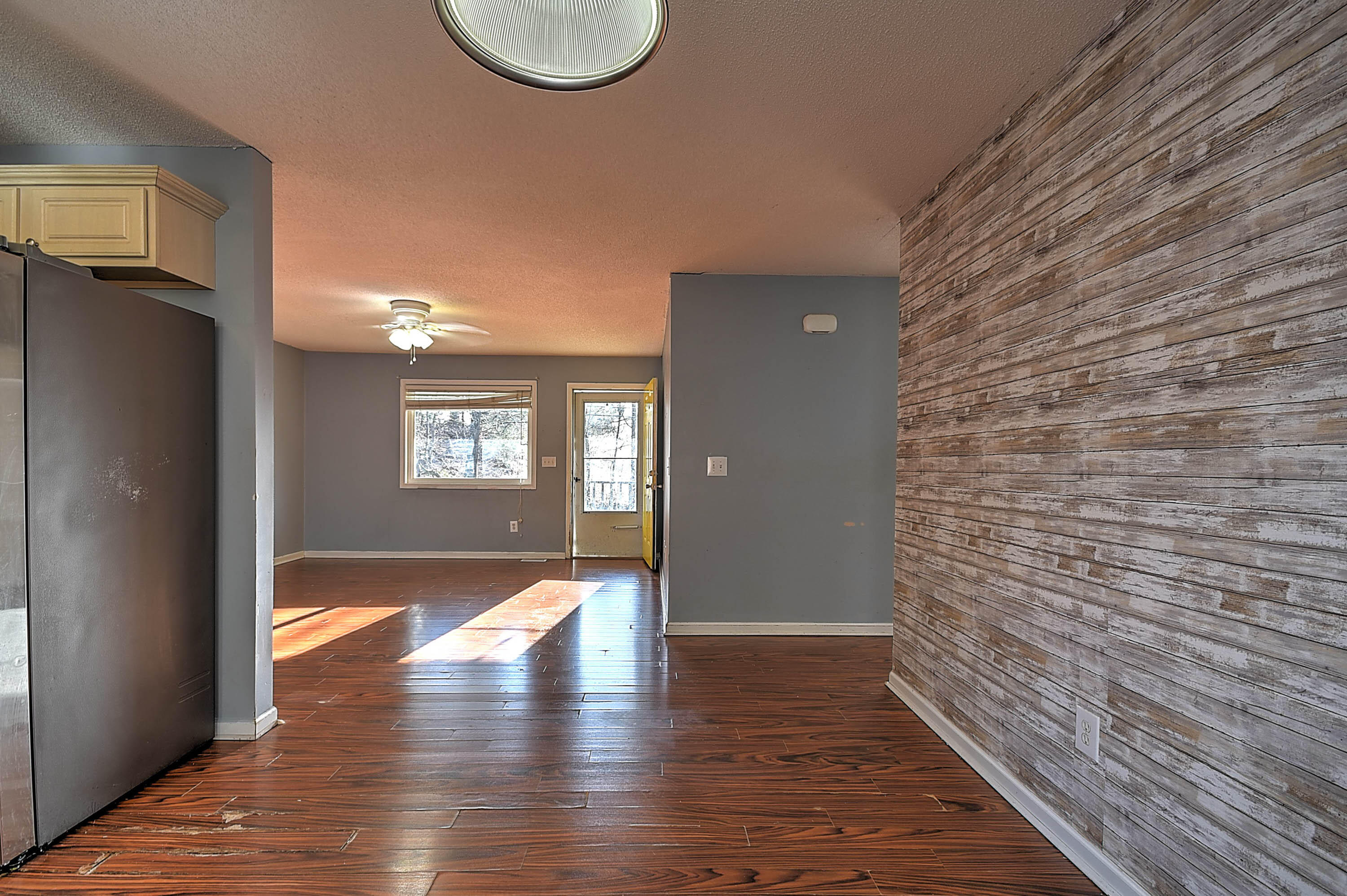 348 Rosedale Lane Bristol, TN 37620 - Photo 7 of 22 Rosedale-15