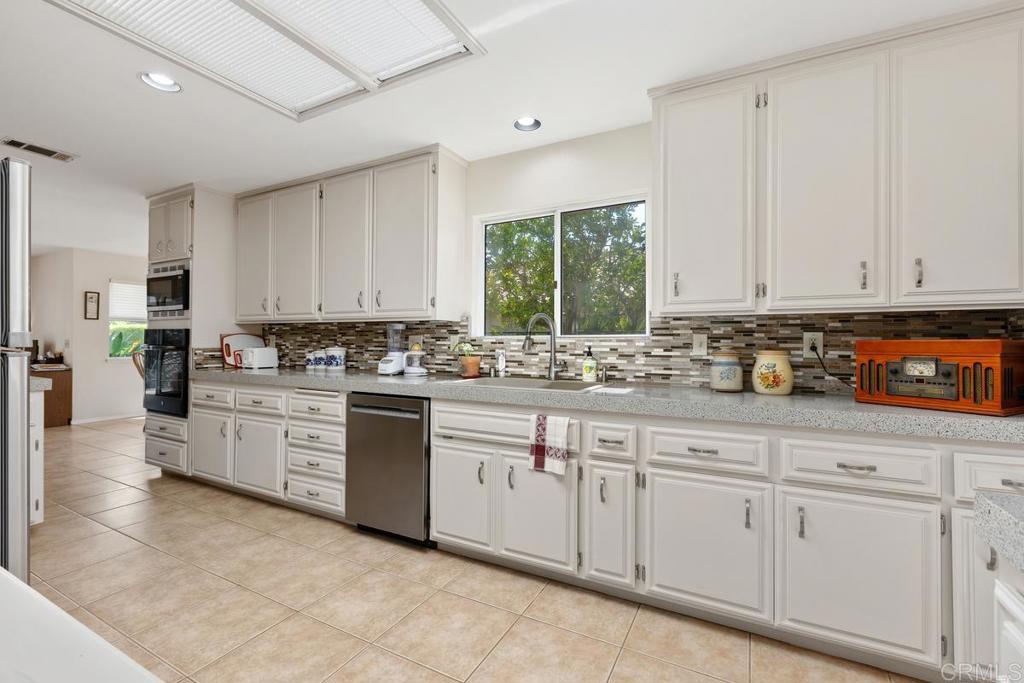 1066 Ridge Heights Drive Fallbrook, CA 92028 - Photo 11 of 55 Gallery Image 11