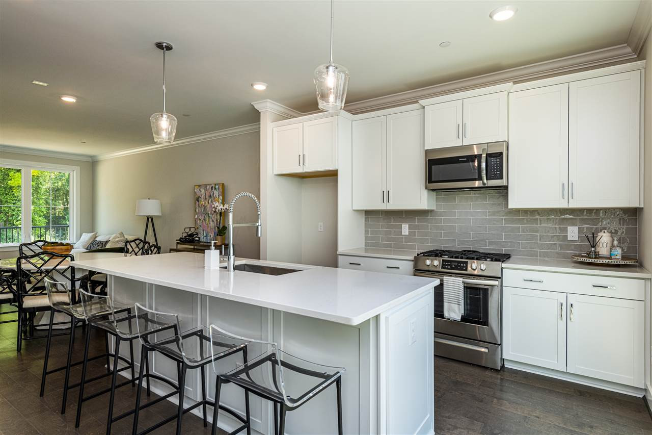1610 Draper View Loop, Unit 105 Raleigh, NC 27608 - Photo 10 of 30 Photo 10