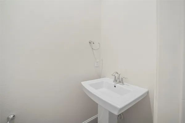 $2,950 | 4031 Bellefontaine, Unit 117, Houston, TX 77025