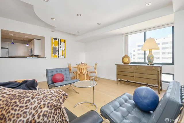 $667,999 | 1 Daniel Burnham Court, Unit 816, San Francisco, CA 94109