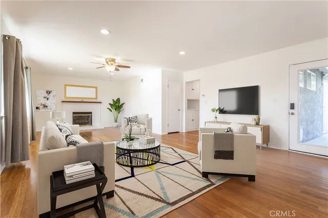 $4,250 | 19233 Napa Street, Northridge, CA 91324