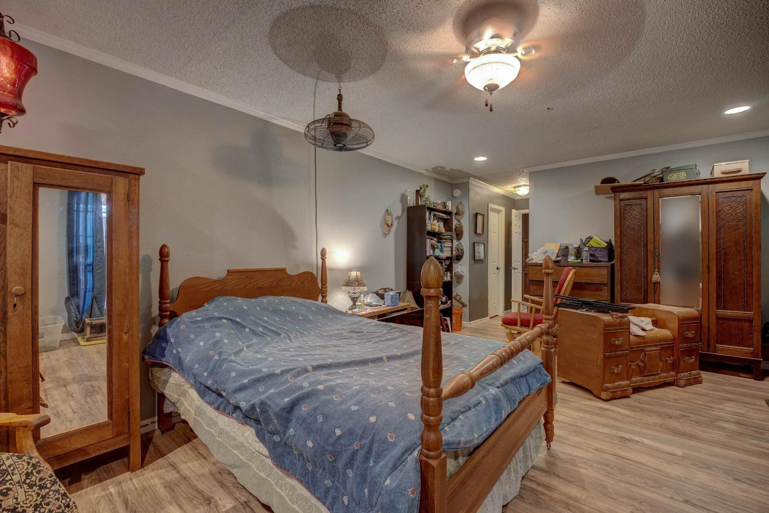 6162 Tennessee Road Anton, TX 79313 - Photo 18 of 33 Primary suite