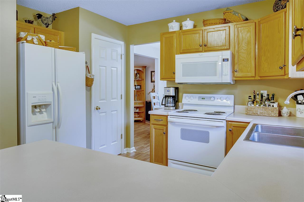 722 Timberwood Ridge Greer, SC 29651 - Photo 8 of 31 Gallery Image 8