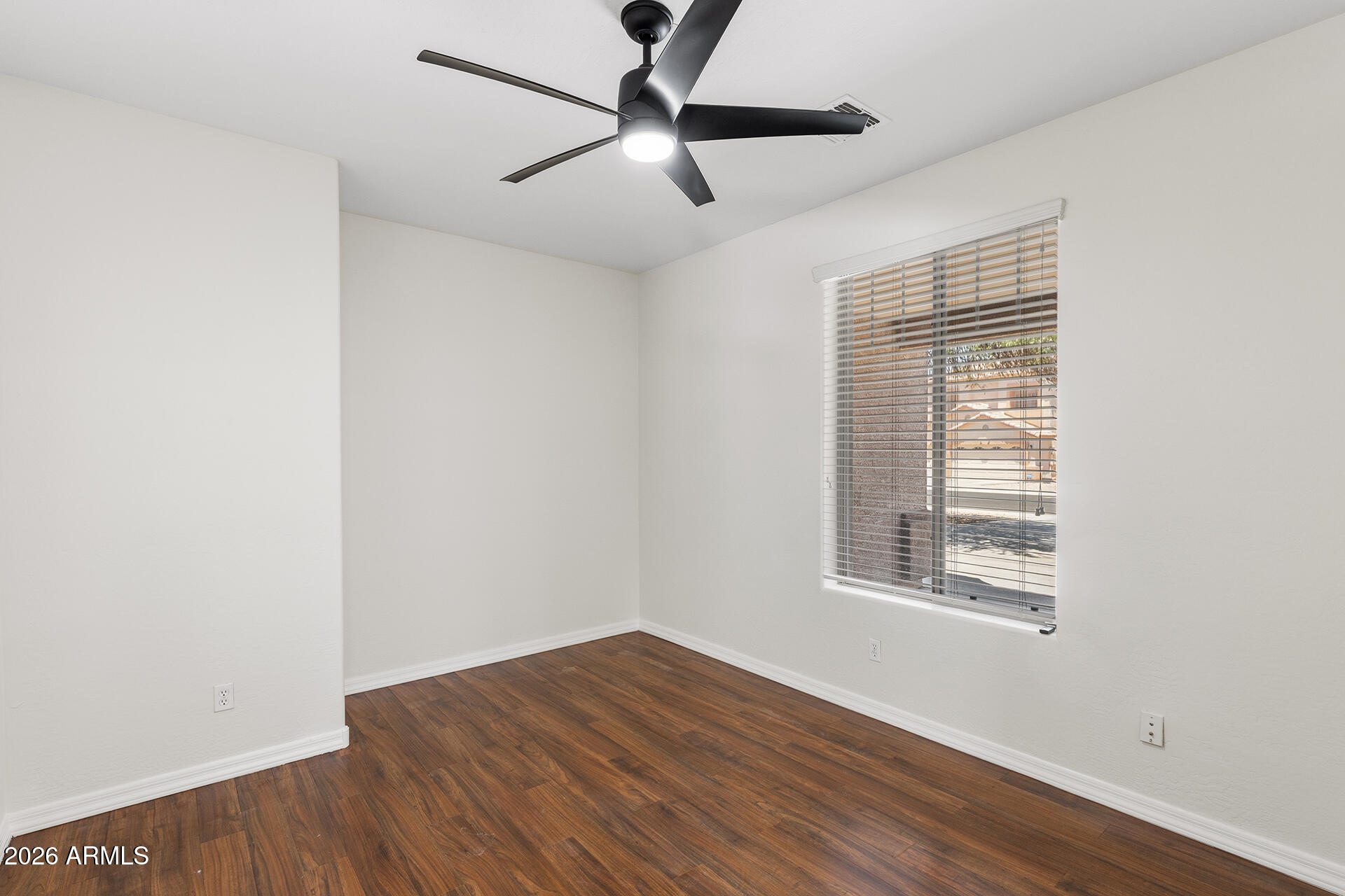 2319 West Beverly Rd. Phoenix, AZ 85041 - Photo 3 of 28