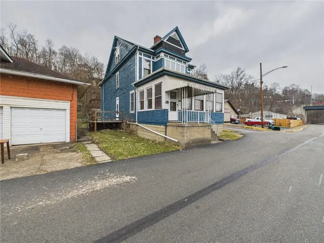 $98,000 | 502 West Liberty Avenue, Charleroi, PA 15022