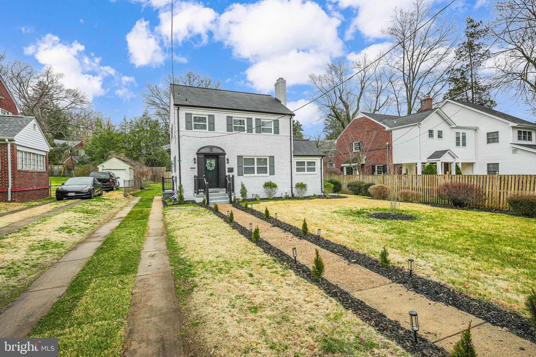2815 South Arlington Ridge Road Arlington, VA 22202 - Photo 3 of 41