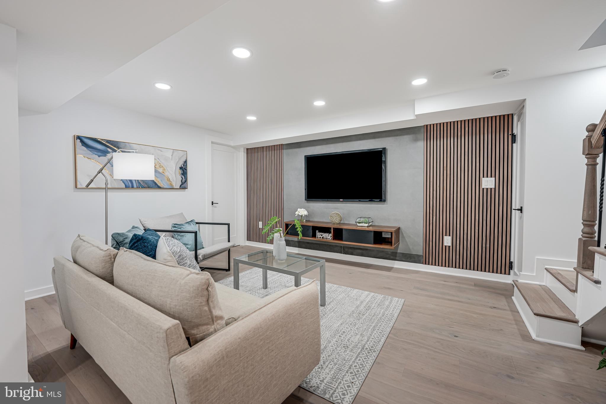 2815 South Arlington Ridge Road Arlington, VA 22202 - Photo 32 of 41