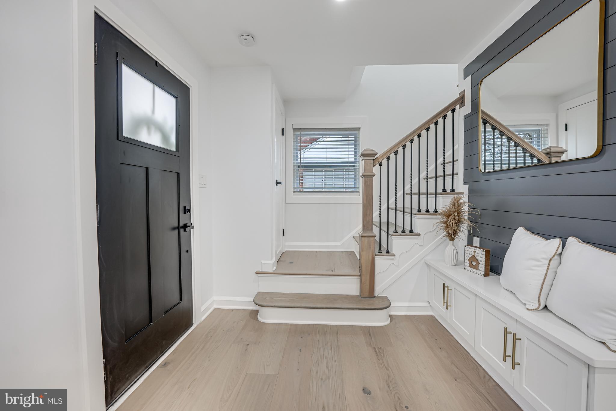 2815 South Arlington Ridge Road Arlington, VA 22202 - Photo 5 of 41