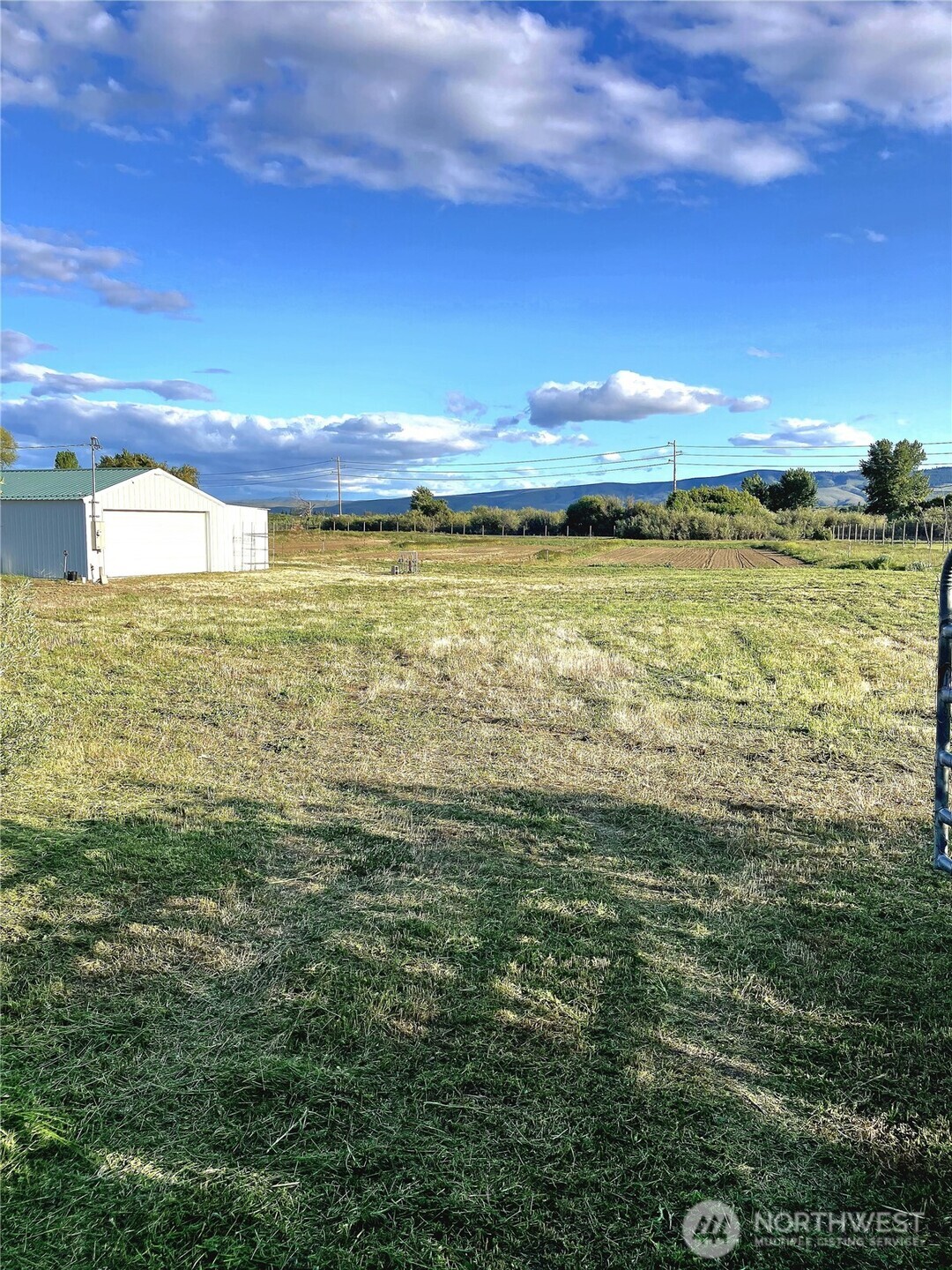 300 Wade Road Thorp, WA 98946 - Photo 3 of 12