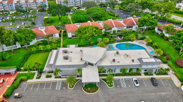 $2,000 | 6675 South Oriole Boulevard, Unit 4030, Delray Beach, FL 33446
