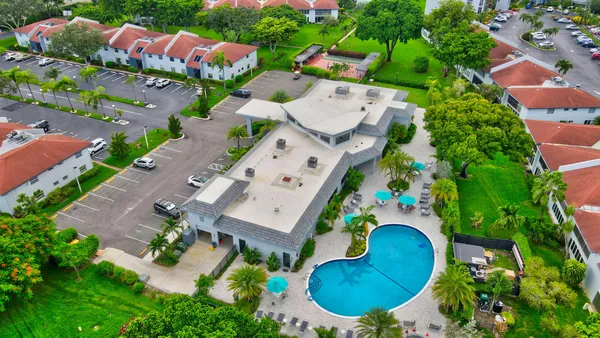 $2,000 | 6675 South Oriole Boulevard, Unit 4030, Delray Beach, FL 33446