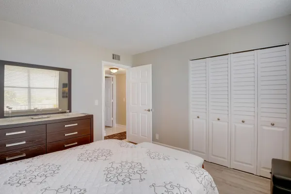 $2,000 | 6675 South Oriole Boulevard, Unit 4030, Delray Beach, FL 33446