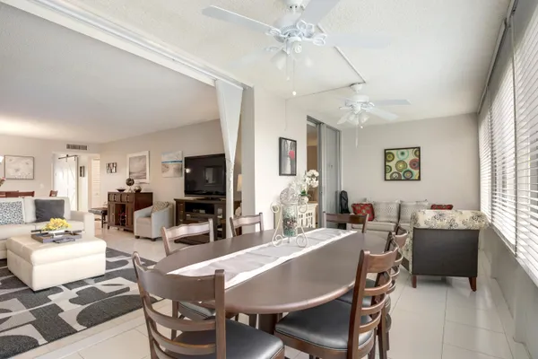 $2,000 | 6675 South Oriole Boulevard, Unit 4030, Delray Beach, FL 33446