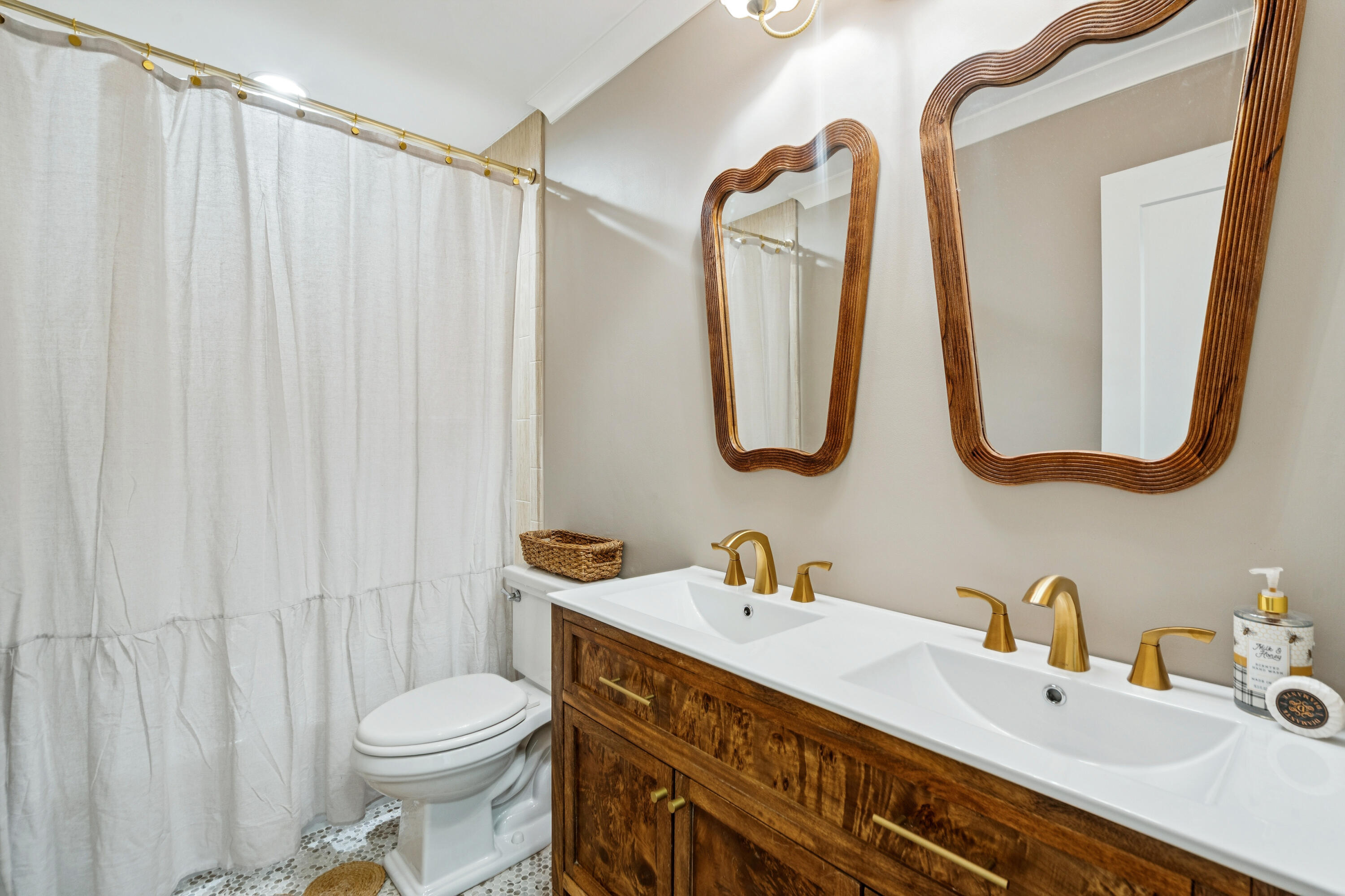 938 Sea Gull Drive Mount Pleasant, SC 29464 - Photo 35 of 50 938SeaGullDr-KeenEyeMarketing-049