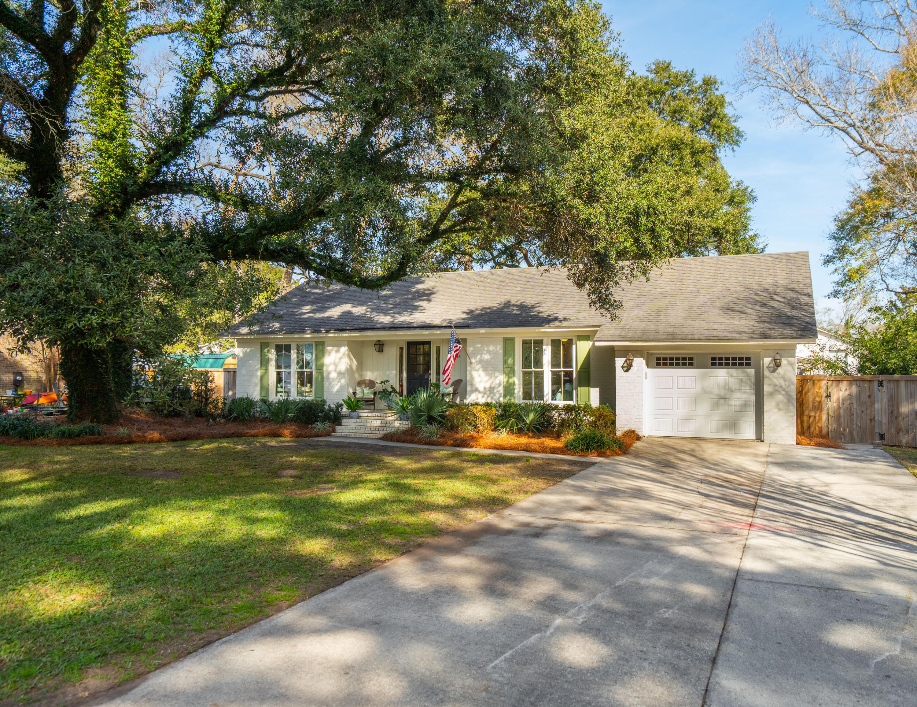938 Sea Gull Drive Mount Pleasant, SC 29464 - Photo 48 of 50 938SeaGullDr-KeenEyeMarketing-003_CROP