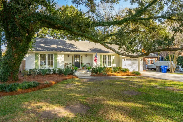$1,185,000 | 938 Sea Gull Drive, Mount Pleasant, SC 29464