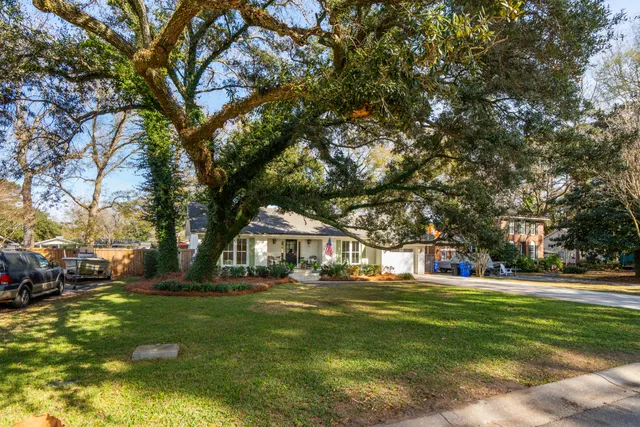$1,185,000 | 938 Sea Gull Drive, Mount Pleasant, SC 29464