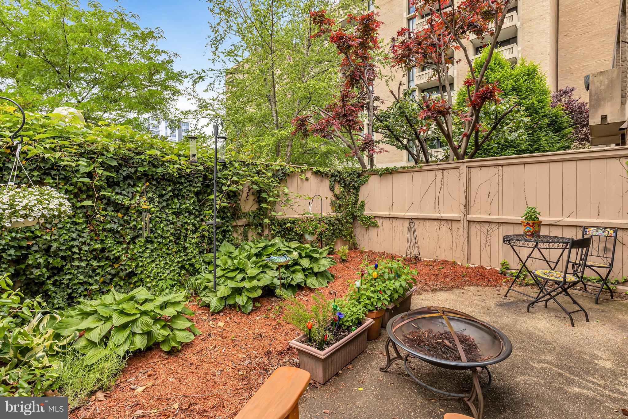 356 M Street Southwest, Unit 356 Washington, DC 20024 - Photo 24 of 30