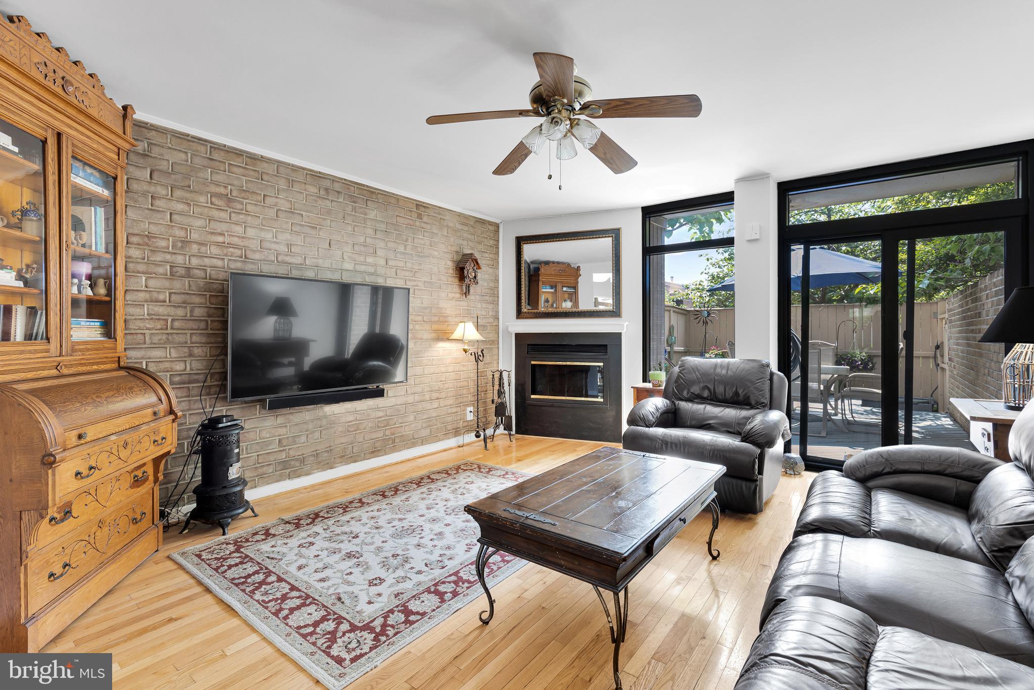 356 M Street Southwest, Unit 356 Washington, DC 20024 - Photo 4 of 30