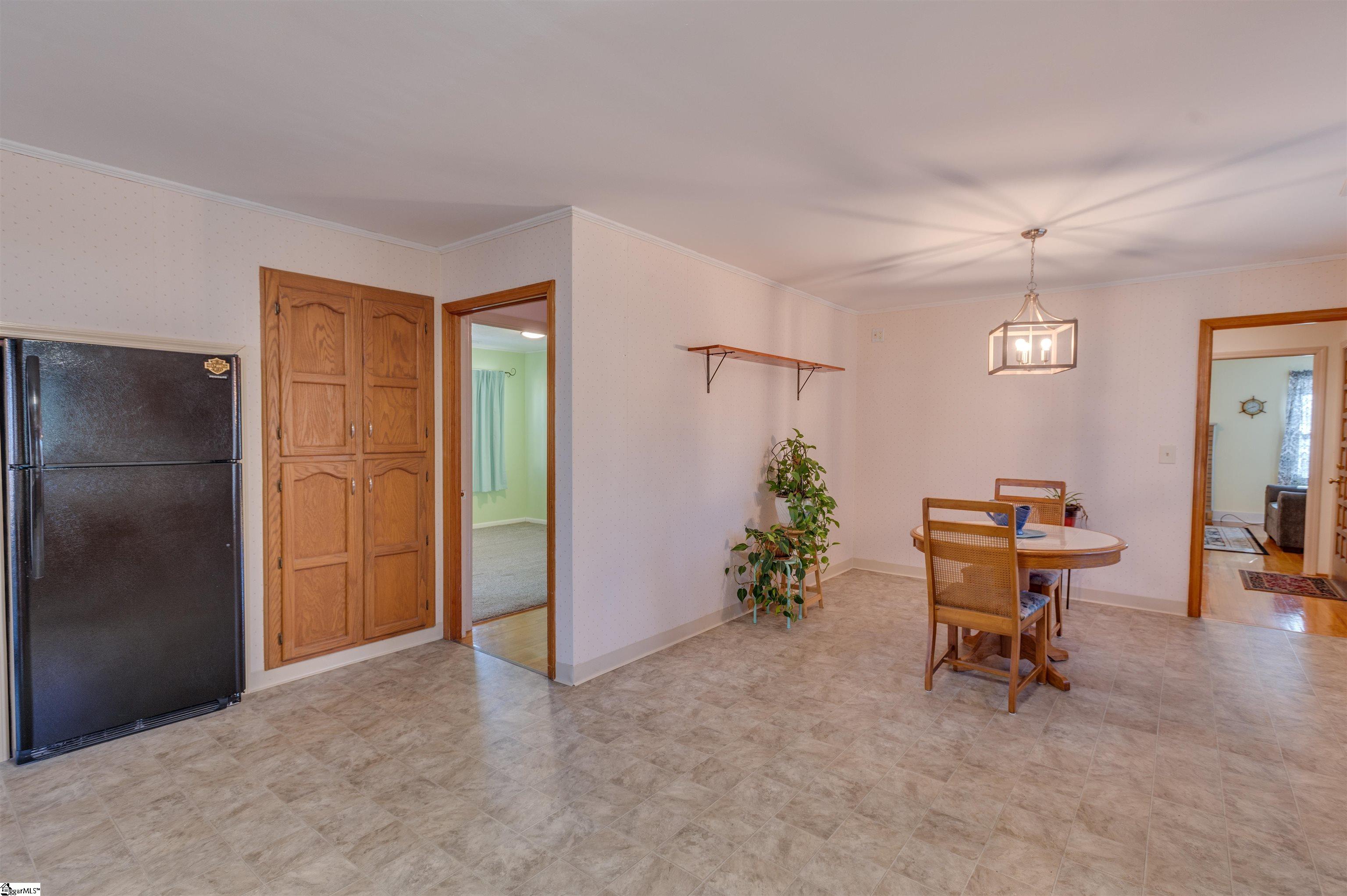 613 Black Snake Road Easley, SC 29640 - Photo 7 of 36