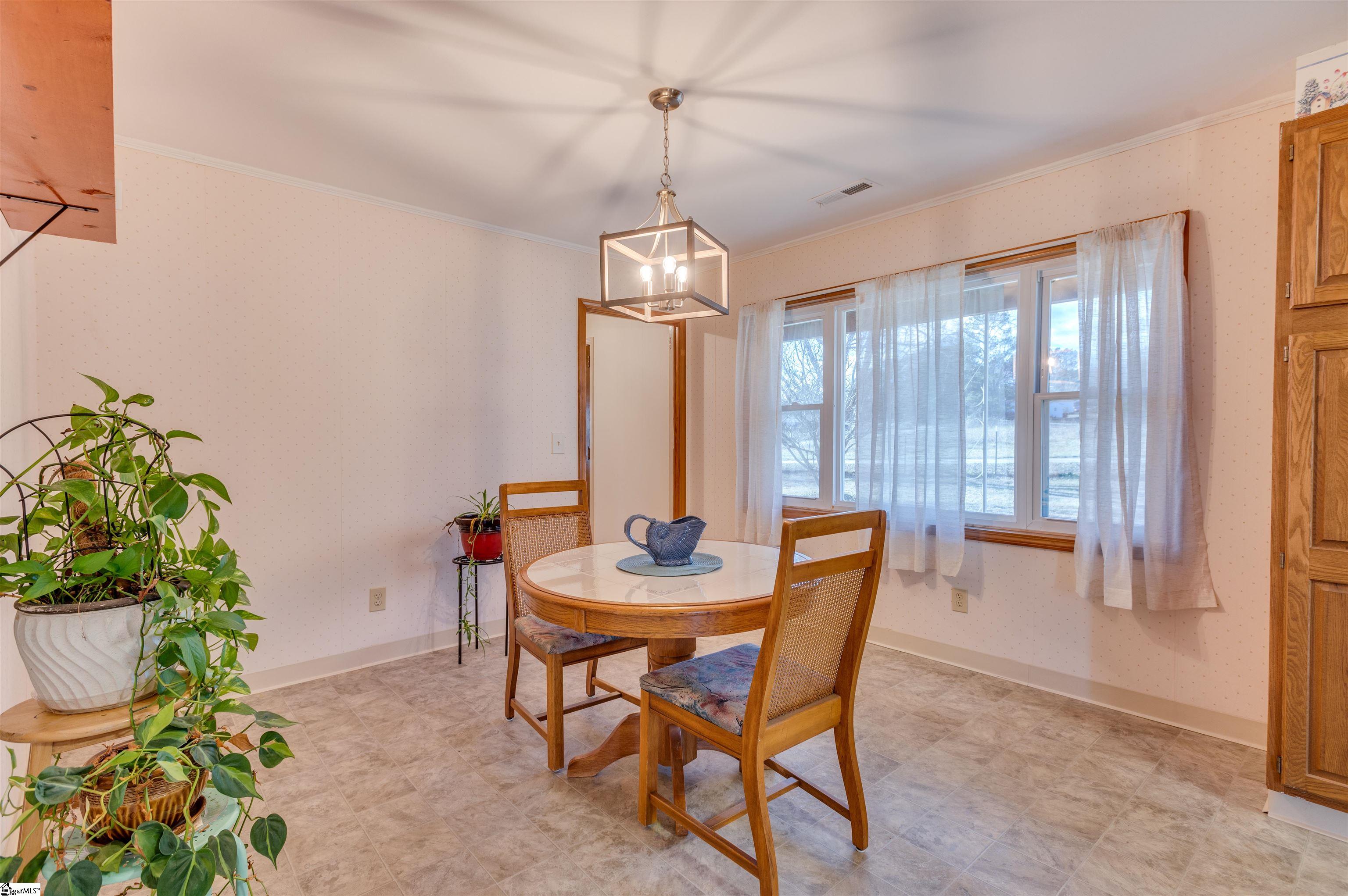 613 Black Snake Road Easley, SC 29640 - Photo 8 of 36