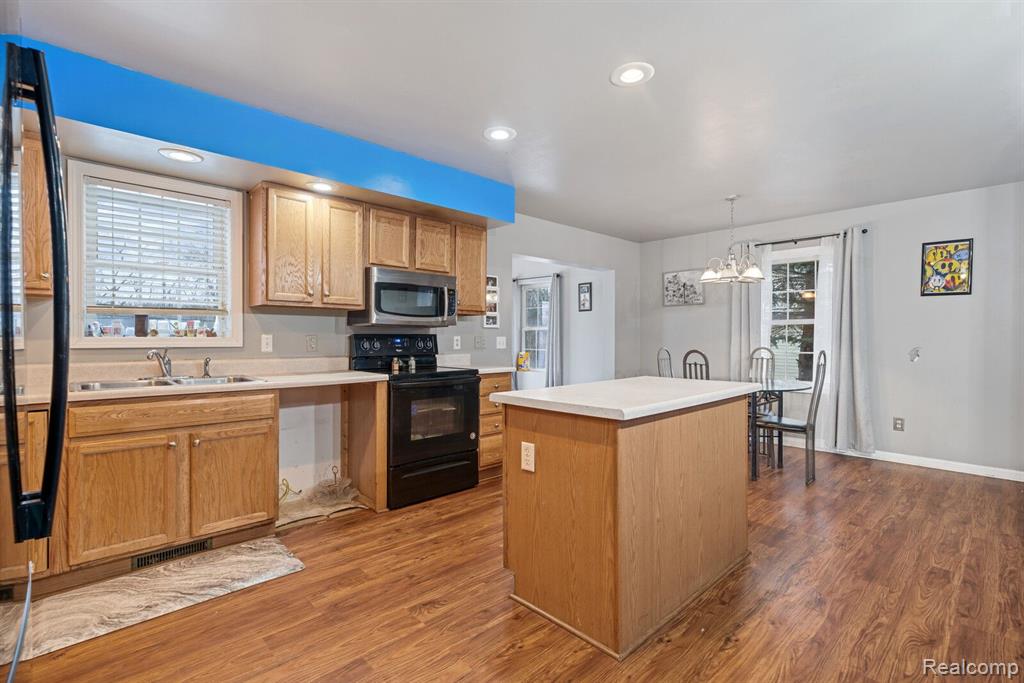 3584 Baldwin Road Auburn Hills, MI 48326 - Photo 14 of 35