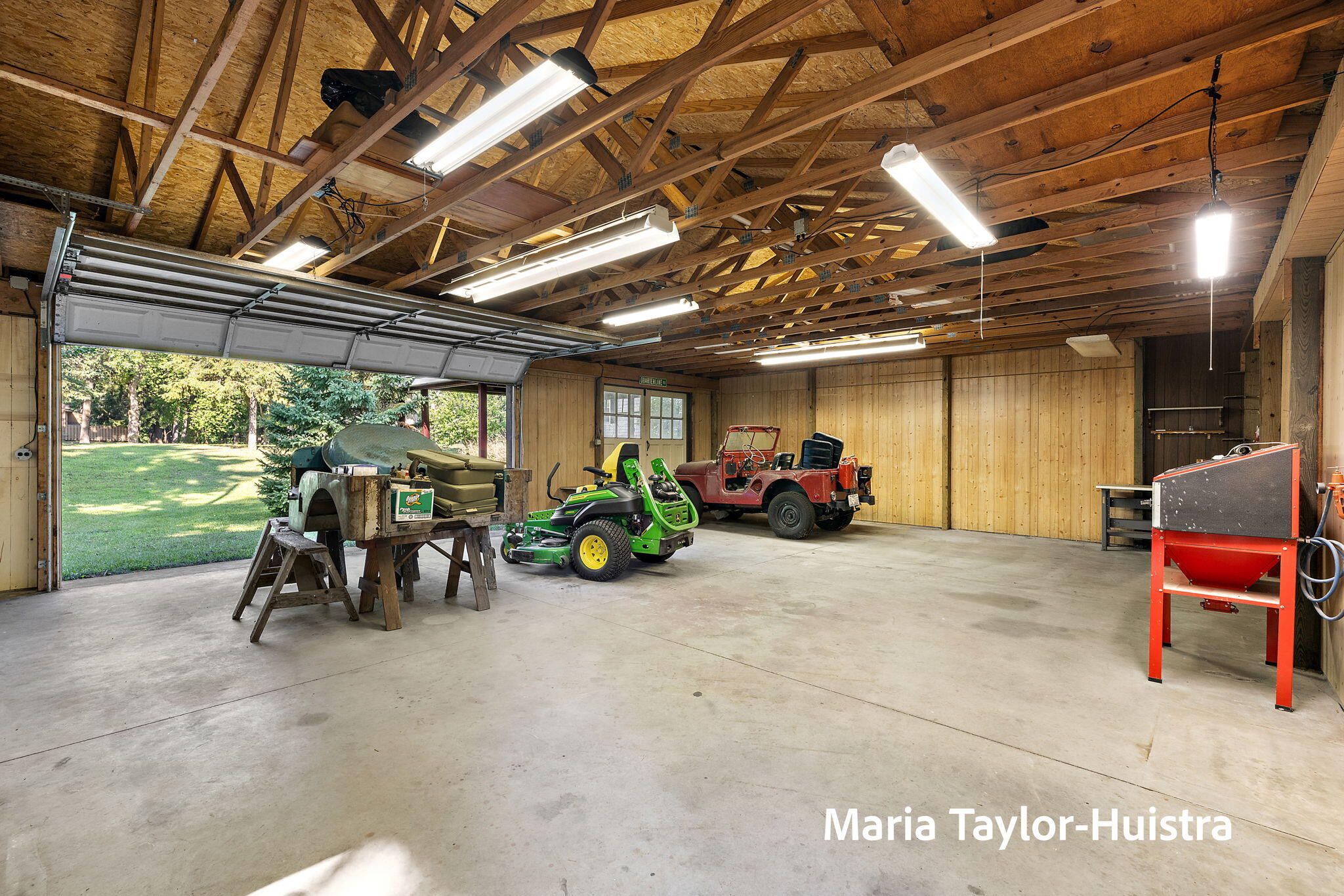 680 Quarterline Road Muskegon, MI 49442 - Photo 54 of 74 42-web-or-mls-2R9A4385