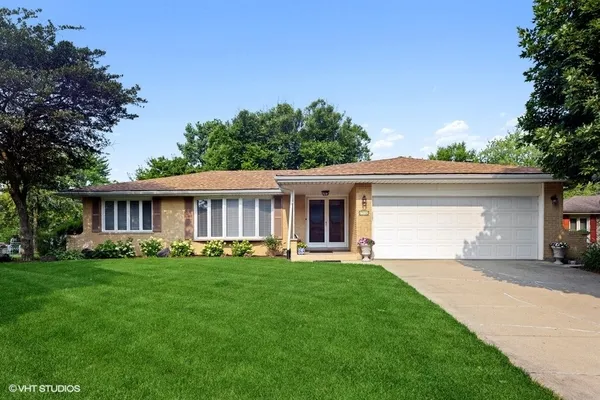 $3,300 | 7532 Sheridan Drive, Willowbrook, IL 60527