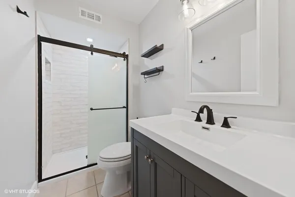 $3,300 | 7532 Sheridan Drive, Willowbrook, IL 60527