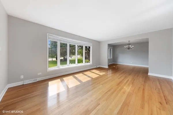 $3,300 | 7532 Sheridan Drive, Willowbrook, IL 60527