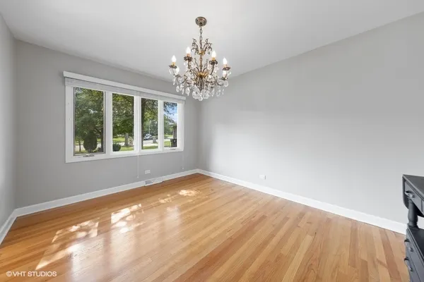 $3,300 | 7532 Sheridan Drive, Willowbrook, IL 60527