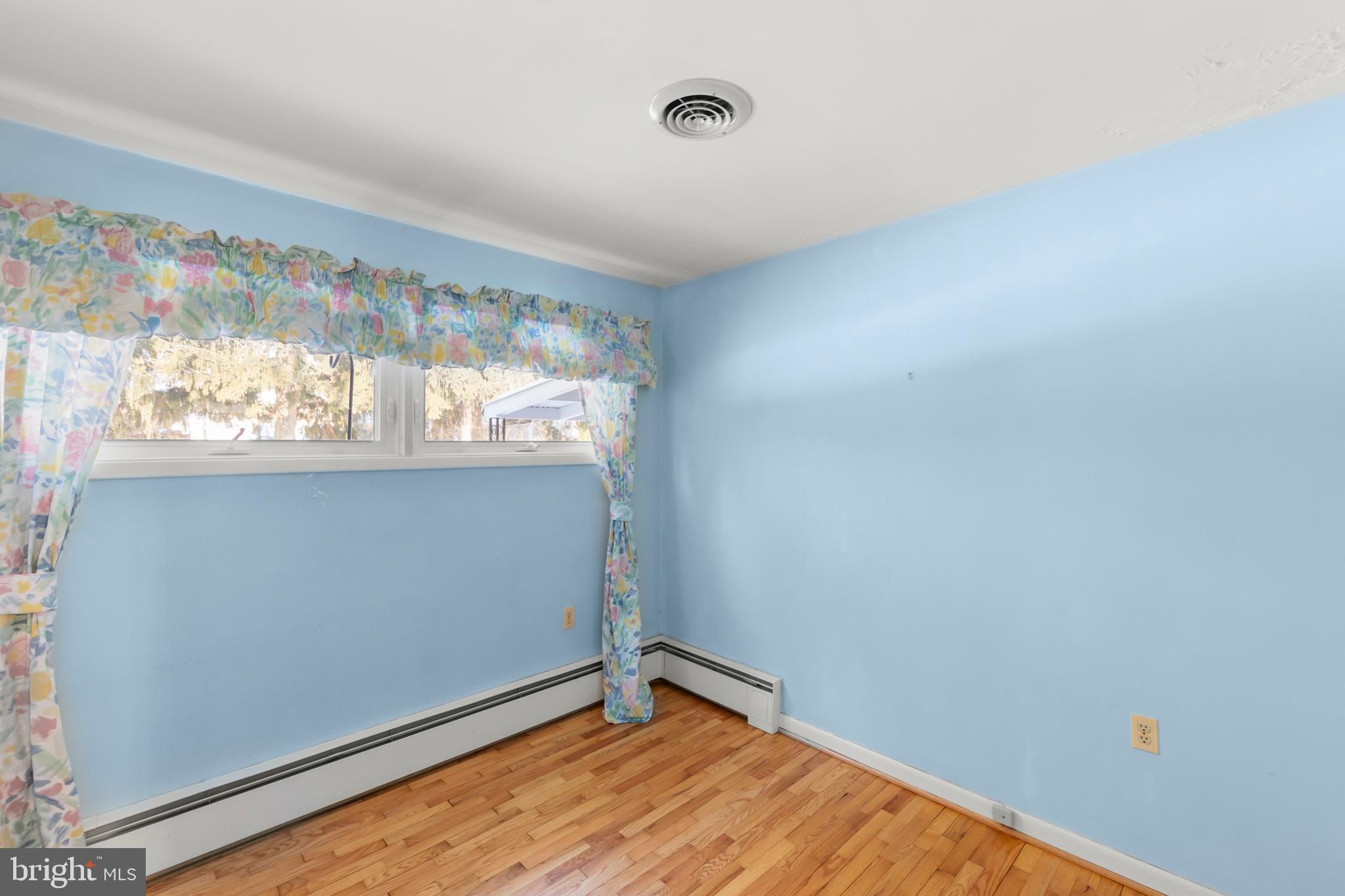 307 Fox Drive Winchester, VA 22601 - Photo 23 of 42 Bedroom 2 view showing windows& wall space