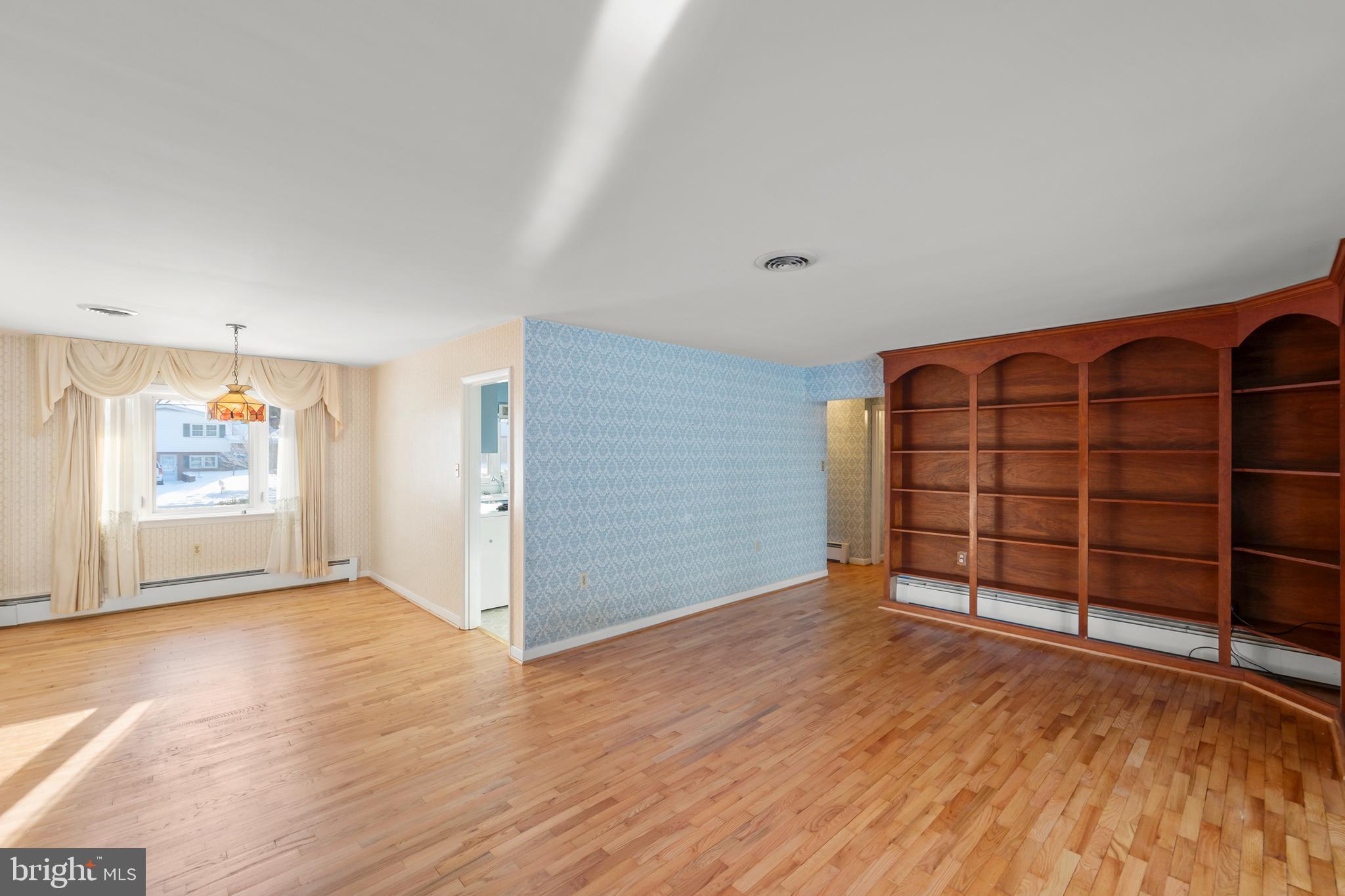 307 Fox Drive Winchester, VA 22601 - Photo 6 of 42 Shelves in living room and dining area