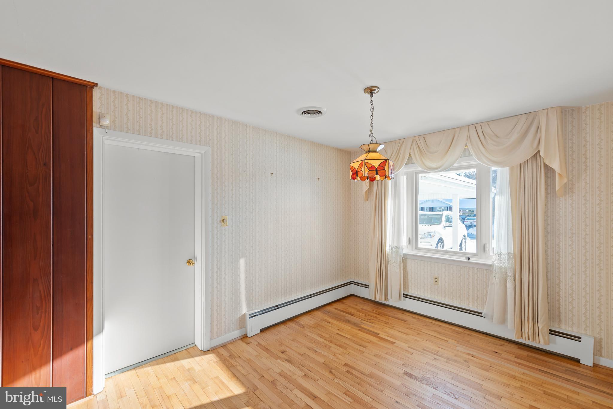 307 Fox Drive Winchester, VA 22601 - Photo 9 of 42 Dining room view