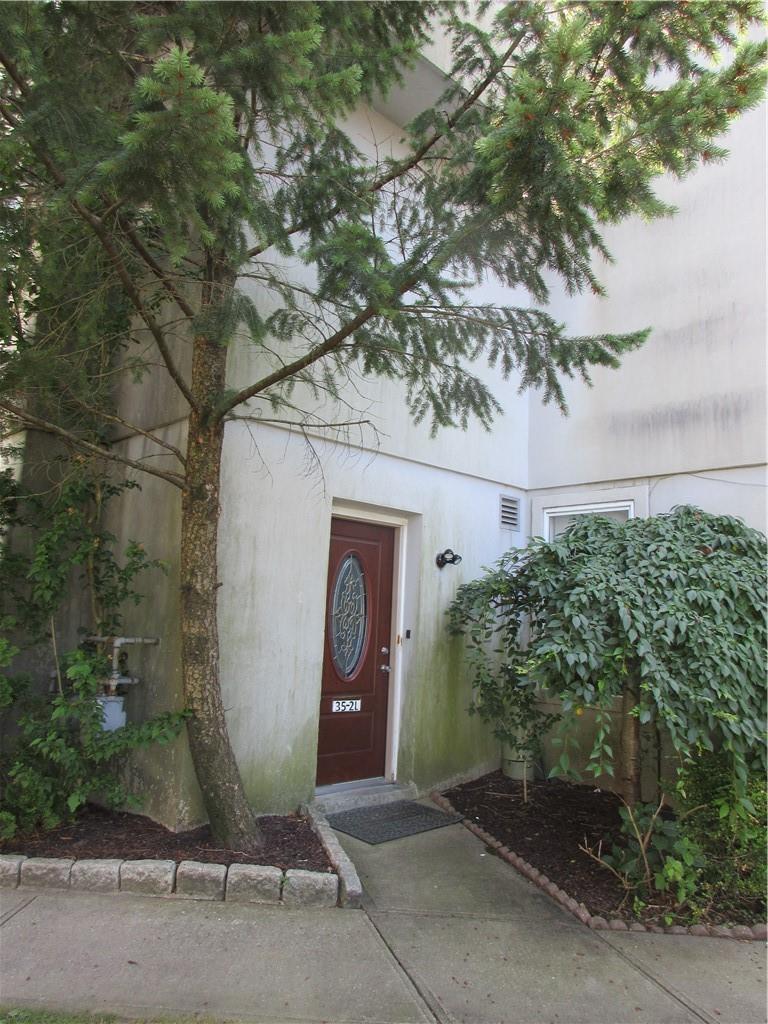 35 Franklin Avenue, Unit 2L New Rochelle, NY 10805 - Photo 1 of 1 Front View