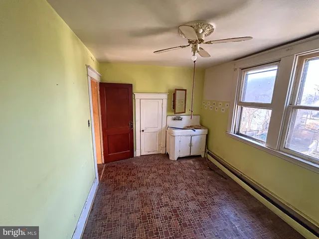 $194,900 | 5226 6th Street, Brooklyn, MD 21225