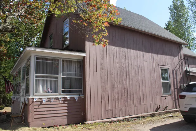 $699,000 | 13 Maple Street, Lincoln, NH 03251