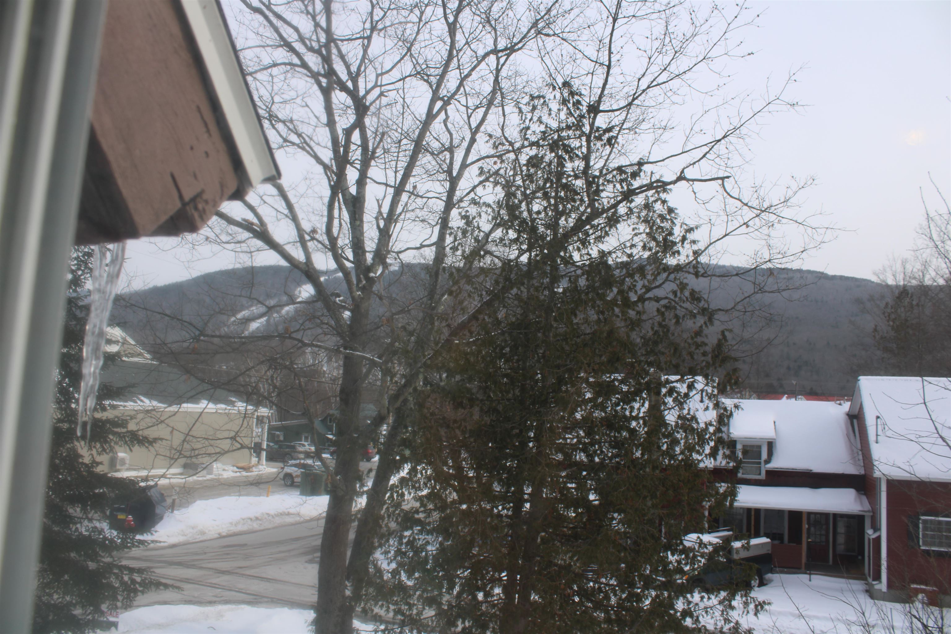 13 Maple Street Lincoln, NH 03251 - Photo 2 of 47