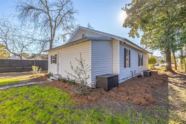 $2,000 | 1009 K Street, Brunswick, GA 31520