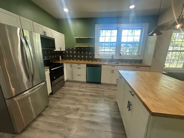 $2,000 | 1009 K Street, Brunswick, GA 31520